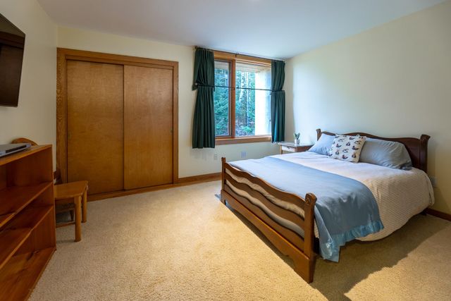 48 Rennie Road, Hanover, NH 03755