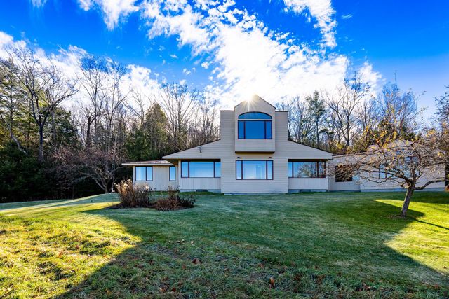 48 Rennie Road, Hanover, NH 03755