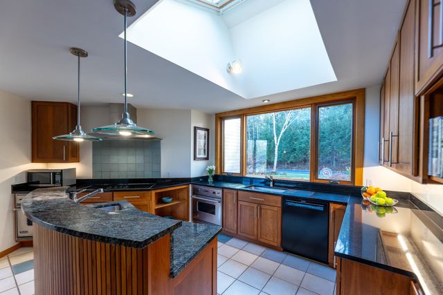 48 Rennie Road, Hanover, NH 03755