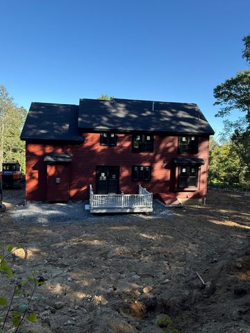 47 Southwick Rd, Sutton, MA 01590