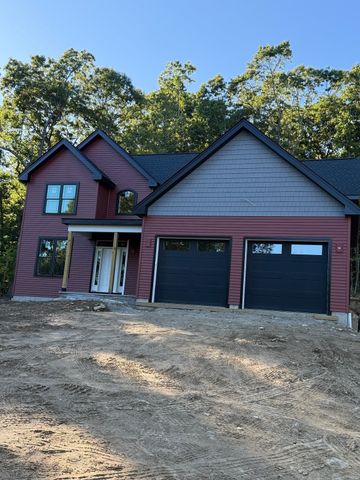 47 Southwick Rd, Sutton, MA 01590