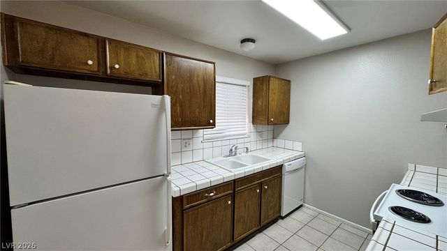 6520 DINNING Avenue 0, Las Vegas, NV 89107