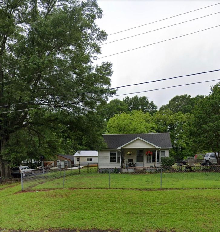 205 N Georgia Avenue, Chesnee, SC 29323