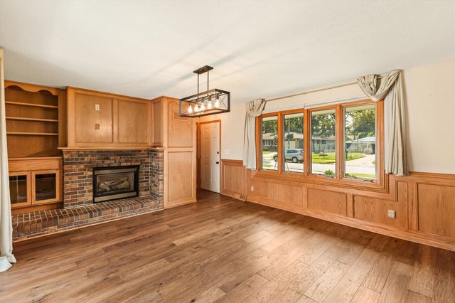 309 SE 8th Street, Ankeny, IA 50021