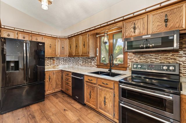309 SE 8th Street, Ankeny, IA 50021