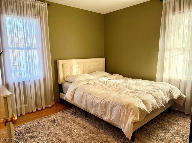 4863 E 93rd Street, Garfield Heights, OH 44125