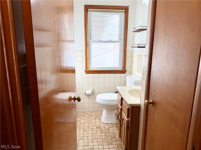 4863 E 93rd Street, Garfield Heights, OH 44125