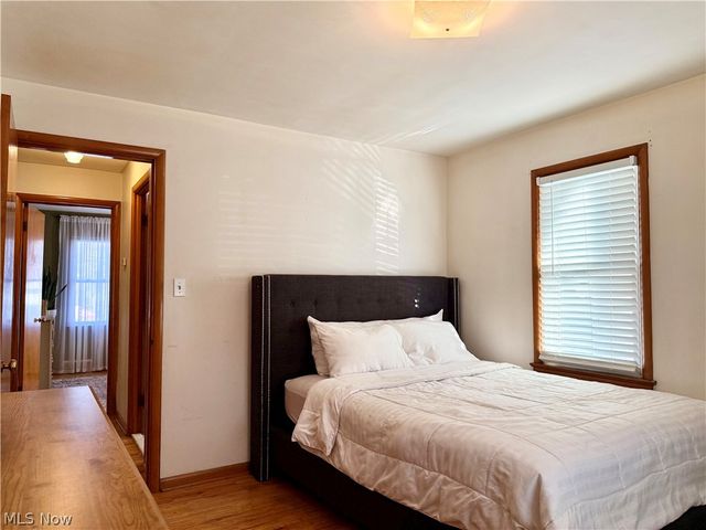 4863 E 93rd Street, Garfield Heights, OH 44125