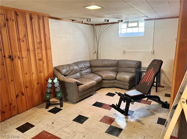 4863 E 93rd Street, Garfield Heights, OH 44125