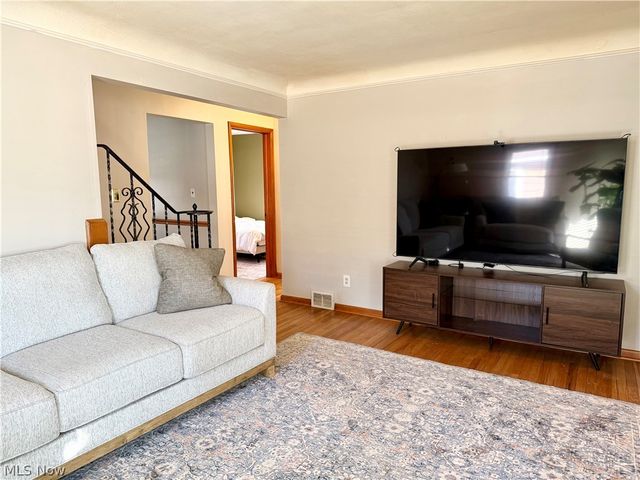 4863 E 93rd Street, Garfield Heights, OH 44125