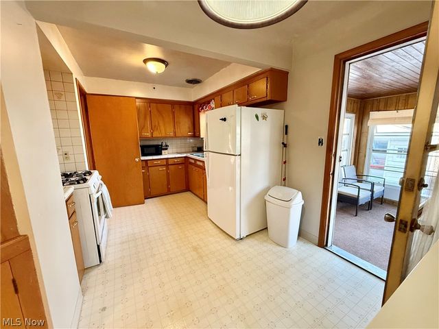 4863 E 93rd Street, Garfield Heights, OH 44125