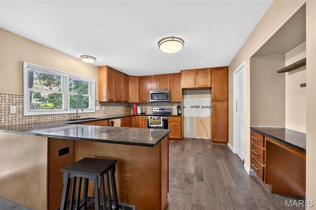 1261 Jade Wind Circle, Ballwin, MO 63011
