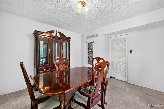1261 Jade Wind Circle, Ballwin, MO 63011
