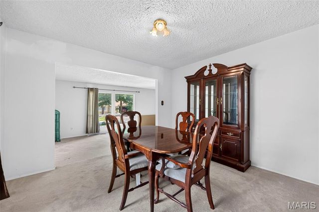 1261 Jade Wind Circle, Ballwin, MO 63011