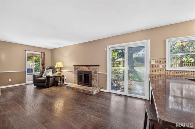 1261 Jade Wind Circle, Ballwin, MO 63011
