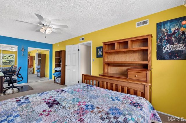 1261 Jade Wind Circle, Ballwin, MO 63011