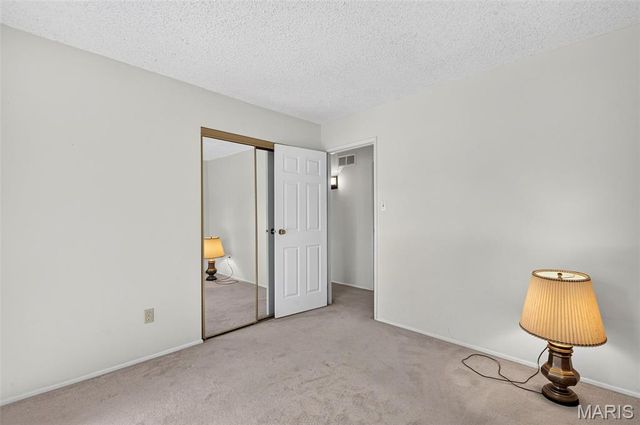 1261 Jade Wind Circle, Ballwin, MO 63011