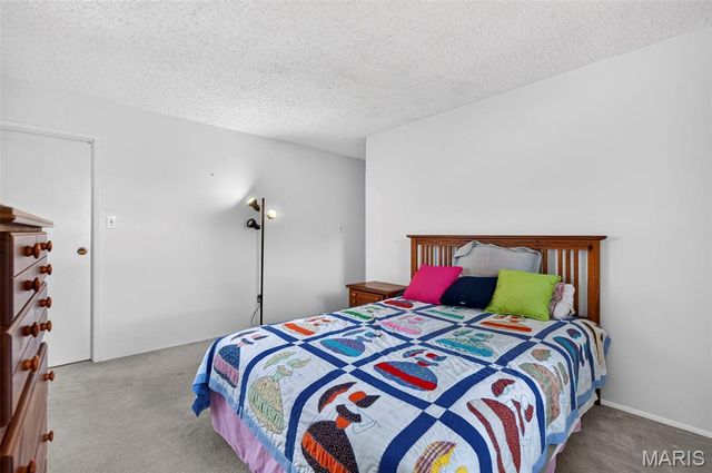 1261 Jade Wind Circle, Ballwin, MO 63011