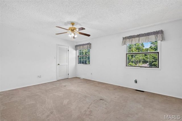 1261 Jade Wind Circle, Ballwin, MO 63011