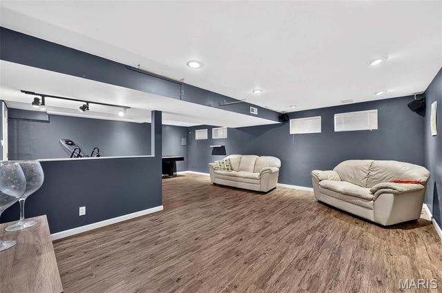 1261 Jade Wind Circle, Ballwin, MO 63011