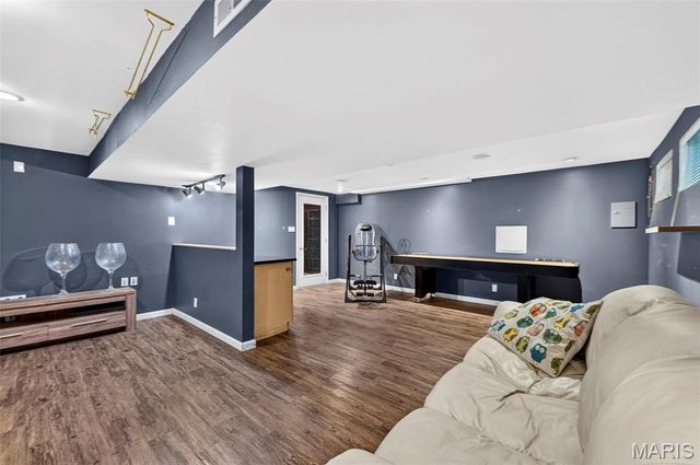 1261 Jade Wind Circle, Ballwin, MO 63011