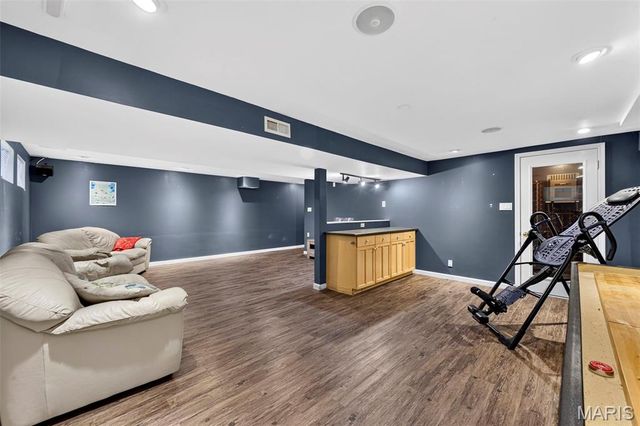 1261 Jade Wind Circle, Ballwin, MO 63011