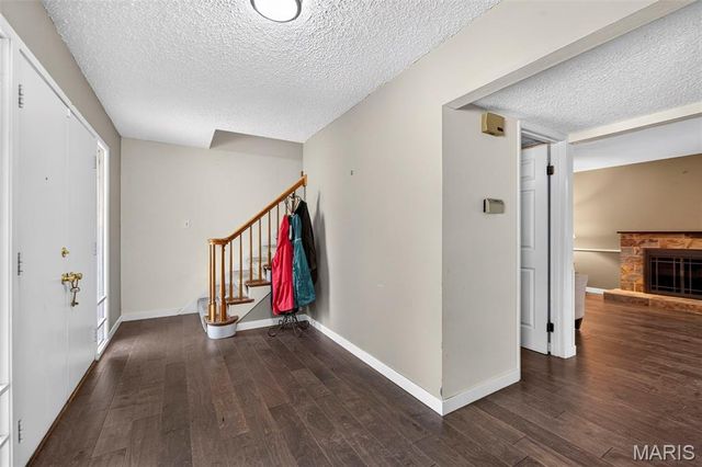 1261 Jade Wind Circle, Ballwin, MO 63011