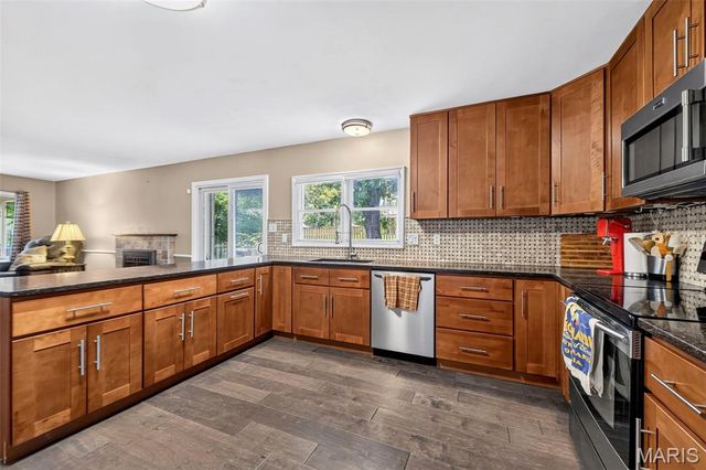1261 Jade Wind Circle, Ballwin, MO 63011