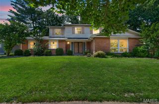 1261 Jade Wind Circle, Ballwin, MO 63011