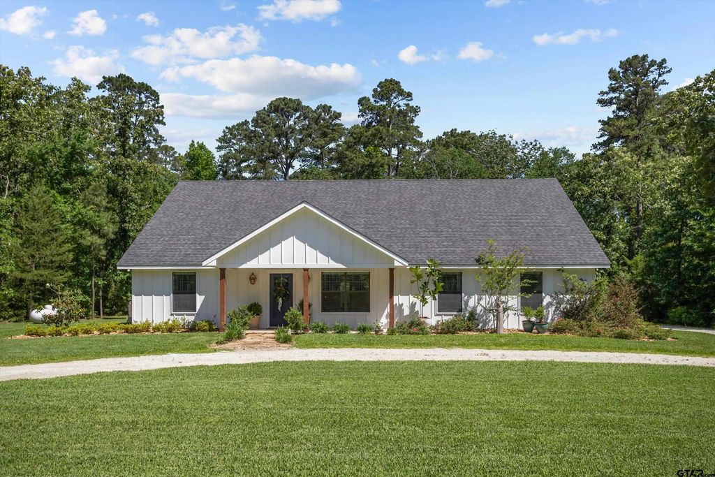 149 Yaupon Lane, Crockett, TX 75835