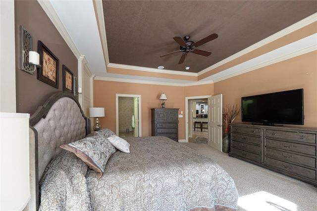 408 Independence Ln, Economy, PA 15042