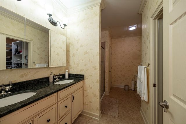 408 Independence Ln, Economy, PA 15042