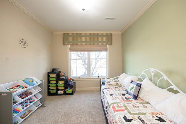 408 Independence Ln, Economy, PA 15042