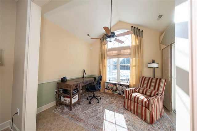408 Independence Ln, Economy, PA 15042
