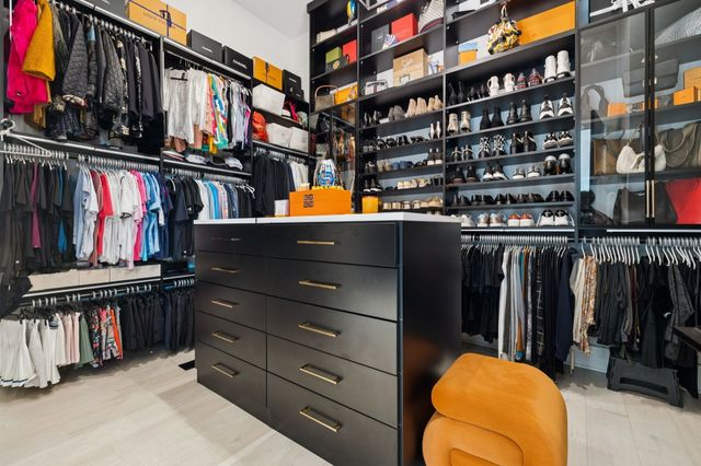 3916 Harding Pl, Nashville, TN 37215