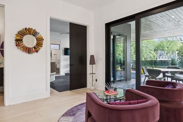 3916 Harding Pl, Nashville, TN 37215