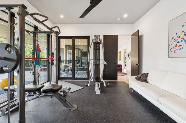 3916 Harding Pl, Nashville, TN 37215