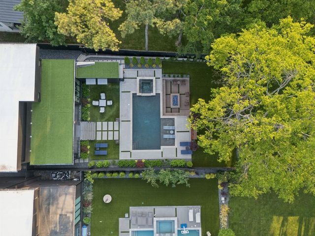 3916 Harding Pl, Nashville, TN 37215