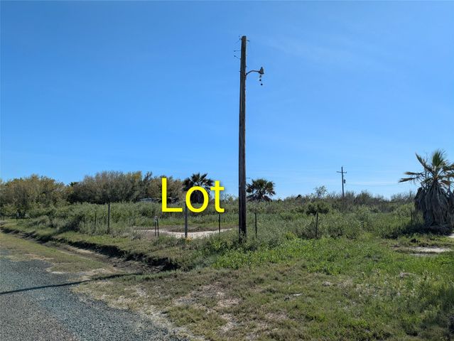 1403 Trinidad Lane, Port Bolivar, TX 77650