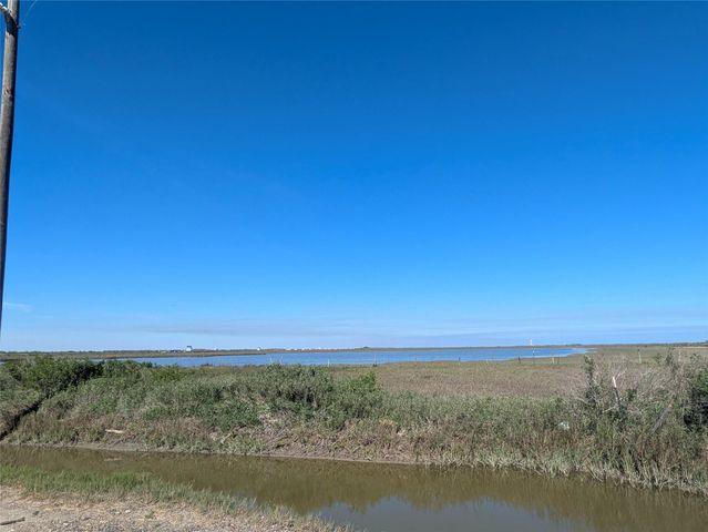 1403 Trinidad Lane, Port Bolivar, TX 77650