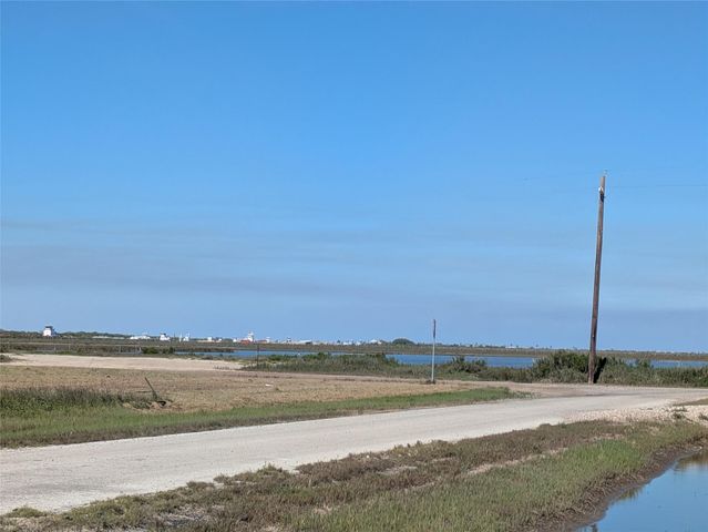 1403 Trinidad Lane, Port Bolivar, TX 77650