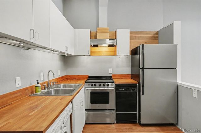 2536 Kensing Court, Denver, CO 80211