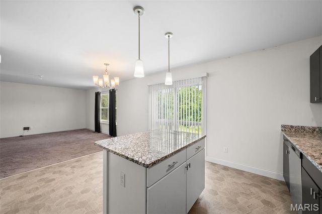 430 Hammerstone Drive, Moscow Mills, MO 63362