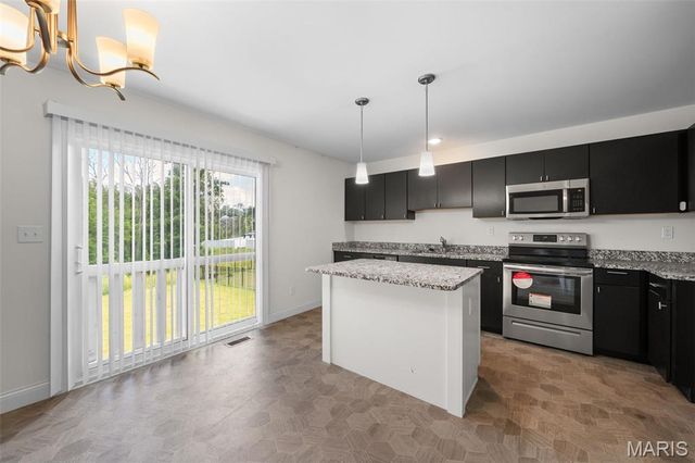 430 Hammerstone Drive, Moscow Mills, MO 63362