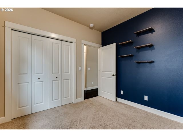 4452 WENDOVER St, Eugene, OR 97404