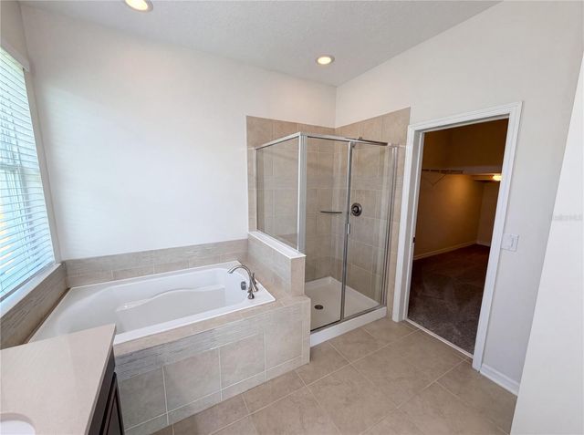 1811 HENLEY STREET, Magnolia Square, FL 34771