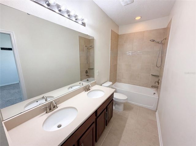 1811 HENLEY STREET, Magnolia Square, FL 34771