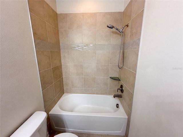 1811 HENLEY STREET, Magnolia Square, FL 34771