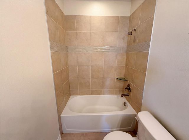 1811 HENLEY STREET, Magnolia Square, FL 34771