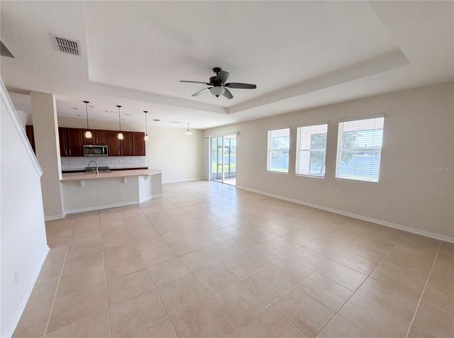 1811 HENLEY STREET, Magnolia Square, FL 34771